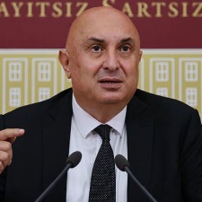 Engin Özkoç
